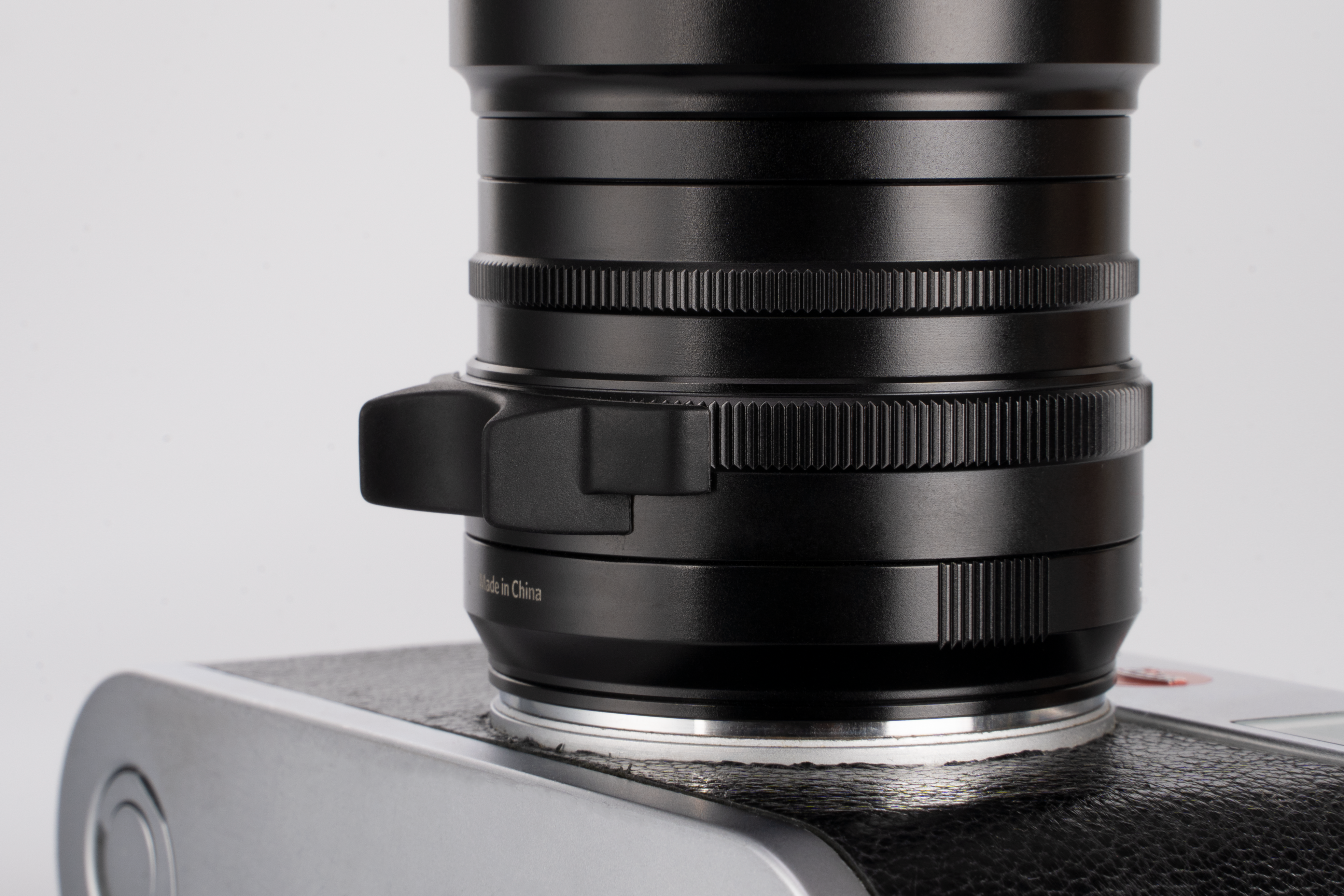 Lens Focus Tab