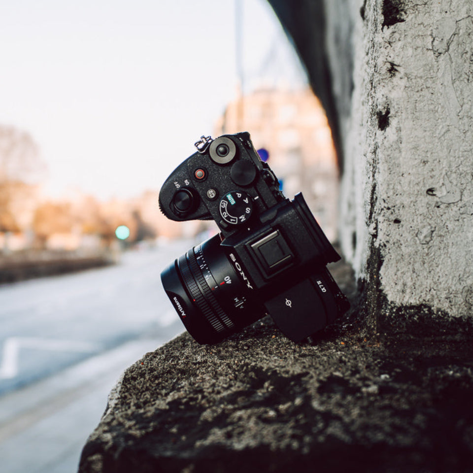 AF 40mm f/2.5 Full-Frame